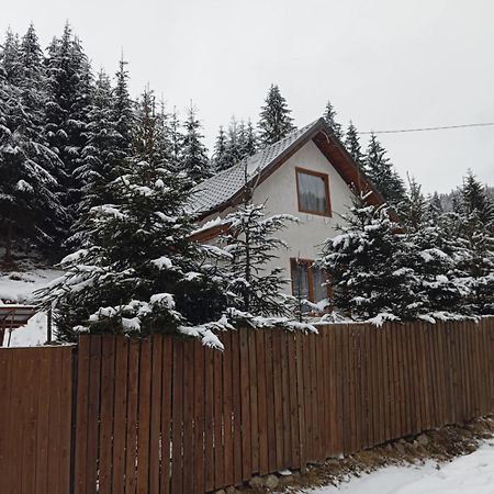 Csillag Kulcsoshaz Villa Георгени Екстериор снимка