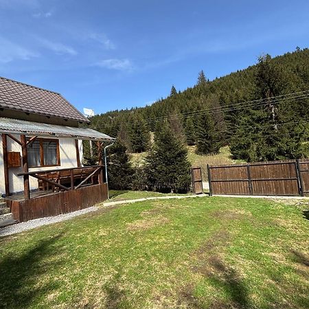 Csillag Kulcsoshaz Villa Георгени Екстериор снимка