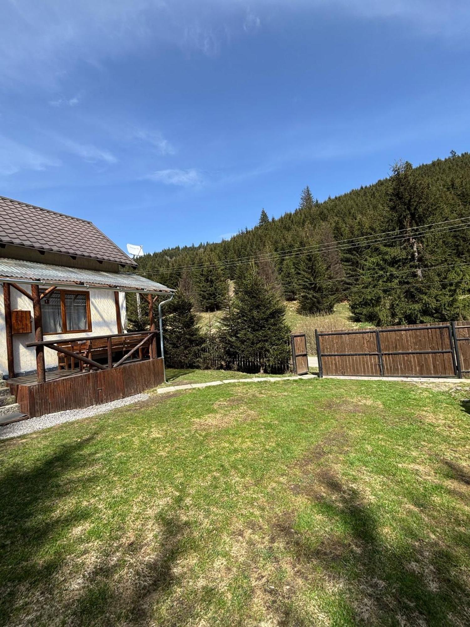 Csillag Kulcsoshaz Villa Георгени Екстериор снимка